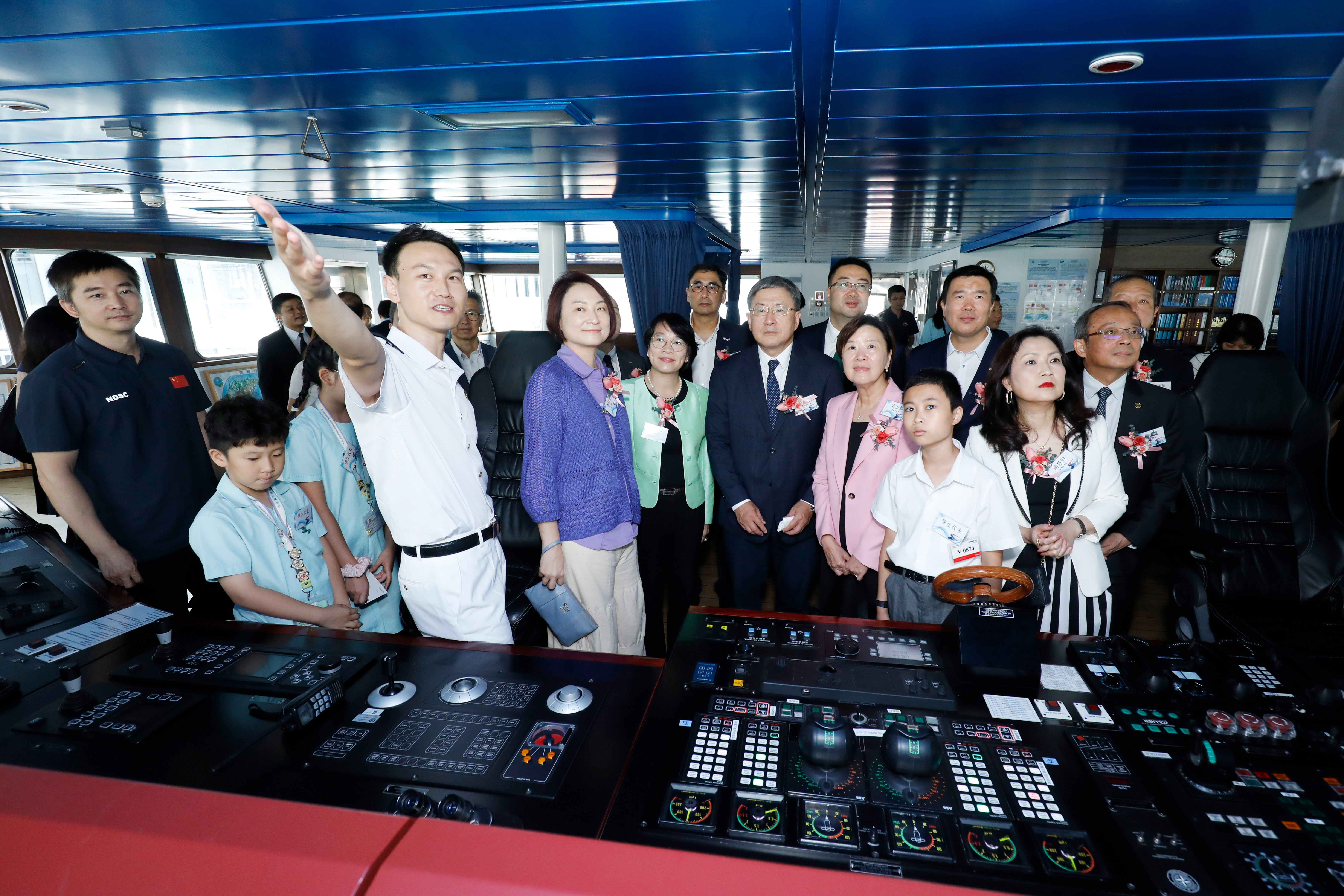 Guests board the vessel for a tour and listen to research reports presented by the research team. 