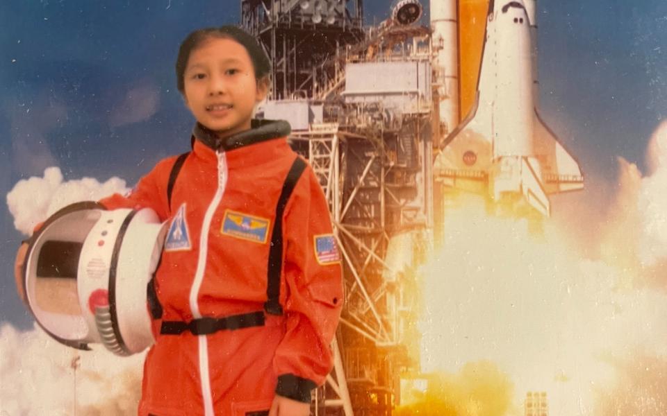 慧音八岁时参予了一个太空STEM工作坊，启发了她对物理科学的兴趣。这是她其中一个少数除乒乓球以外的课后活动。